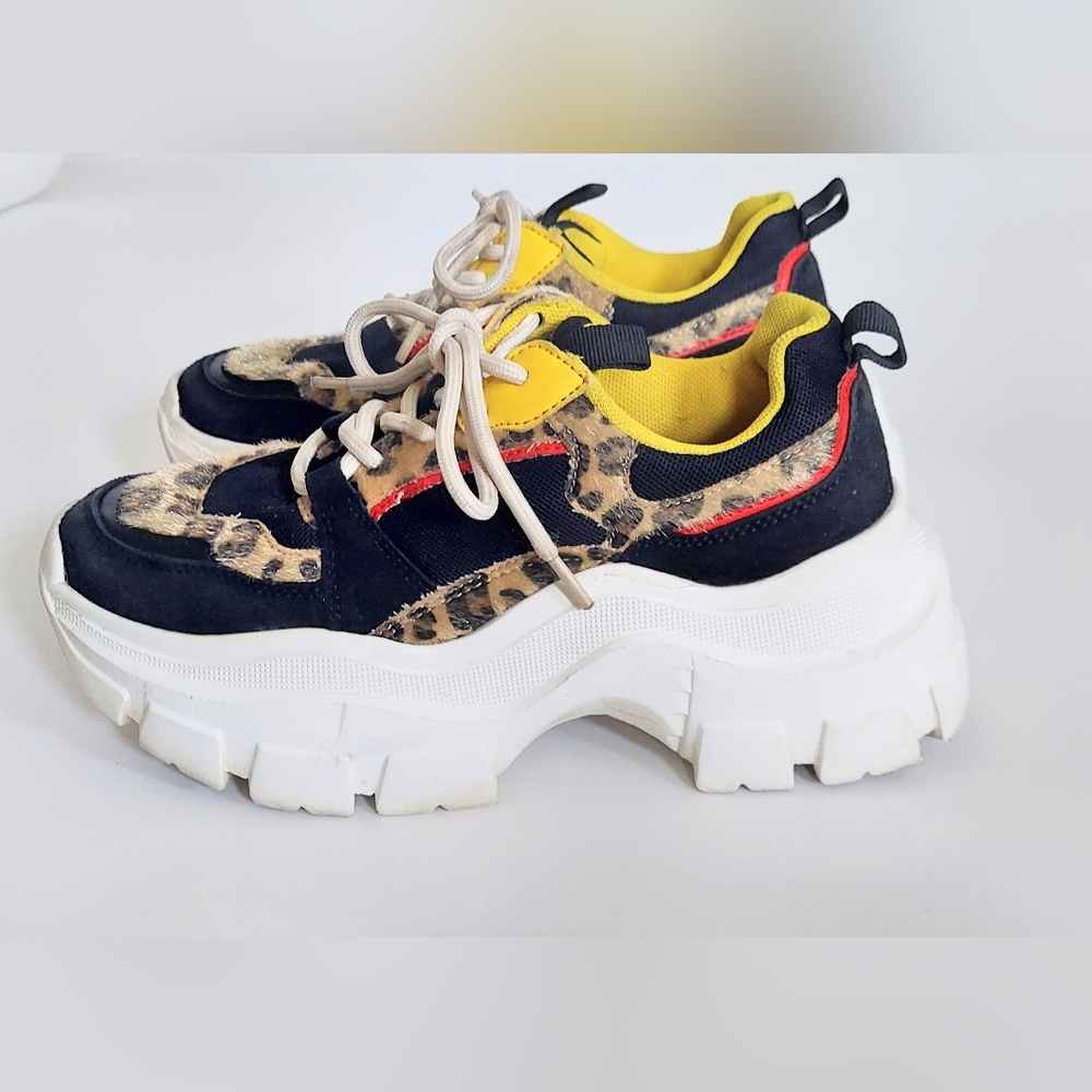 Berness Women’s Size 7 Leopard Print Platform Sneakers - Picture 3 of 8